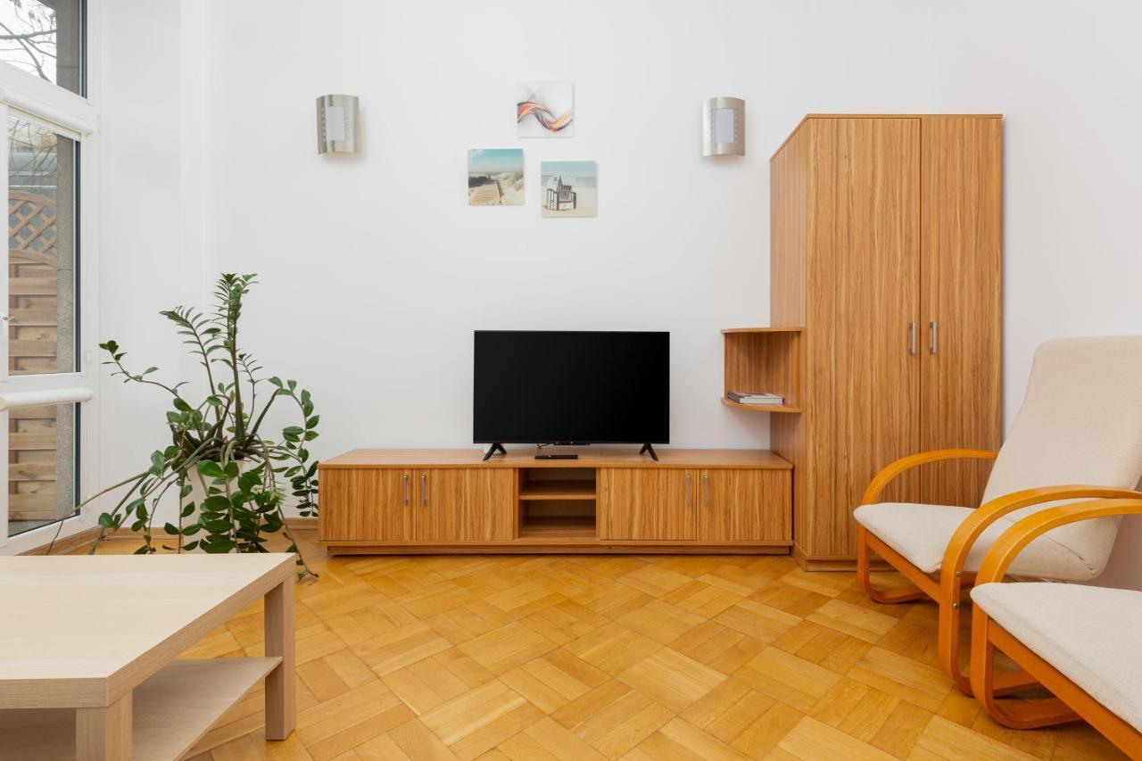 Downtown Studio Apartment By The Park By Noclegi Renters وارسو المظهر الخارجي الصورة
